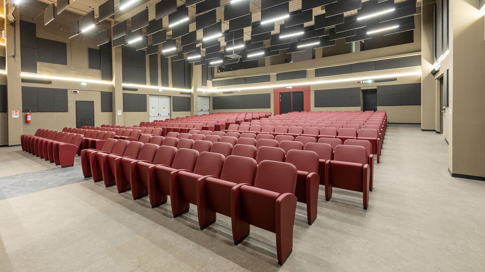 Realizzazione cineteatro comunale “Sala Zambra”, per la città di Ortona (CH), Italia
